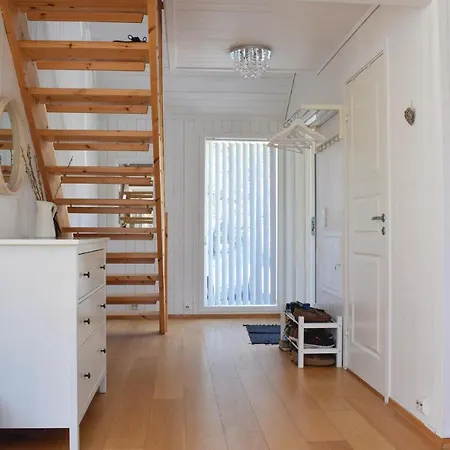 Awesome In W/ Indoor Swimming Pool, Wifi And 4 Bedrooms