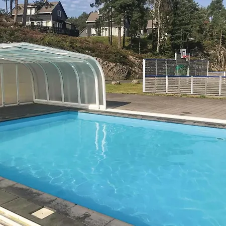 Awesome In W/ Indoor Swimming Pool, Wifi And 4 Bedrooms Feriehus