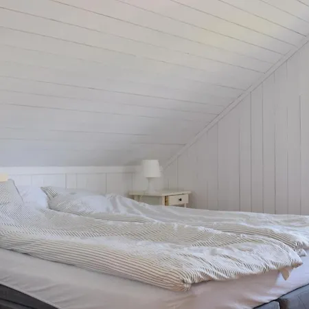 Awesome In W/ Indoor Swimming Pool, Wifi And 4 Bedrooms 別荘